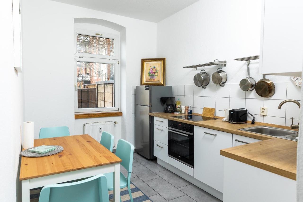 Grossraum-Apartments Mit 2Sz, Wz, Kueche, Smart-Tv, Parken, Etc Ерфурт Екстер'єр фото